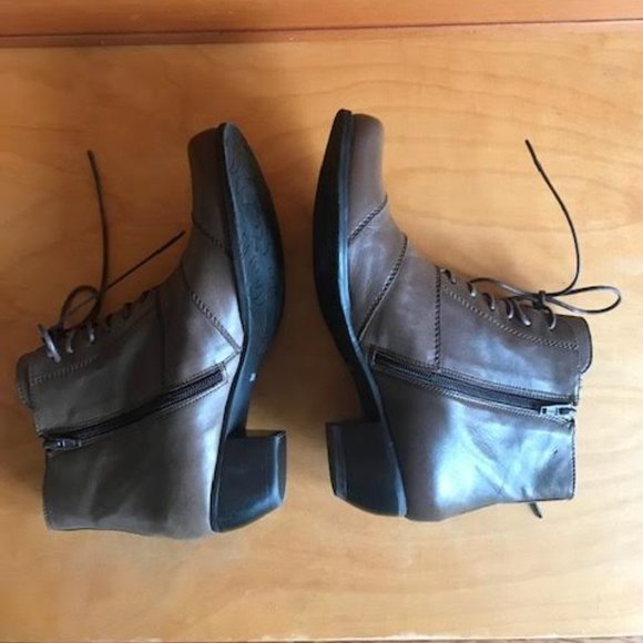 Fidji Black Leather Strap Knee High Heeled Boots Size 39.5  Fidji Boots